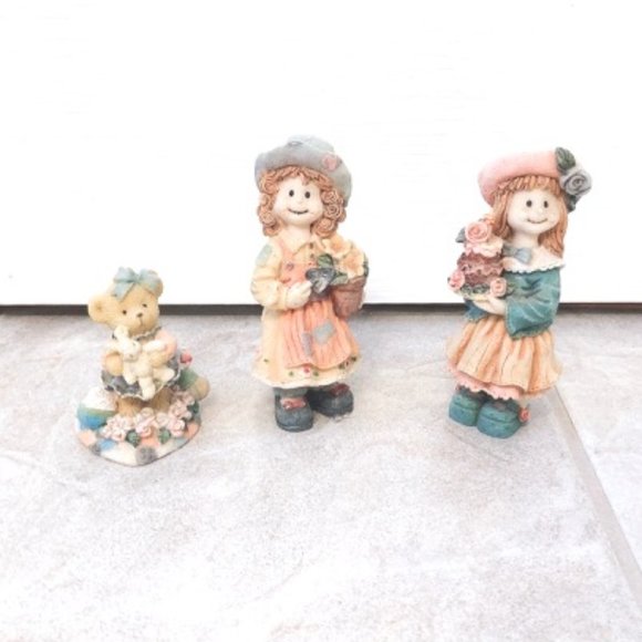 CUTE Figurines Doll and Teddy Bear - Picture 1 of 5